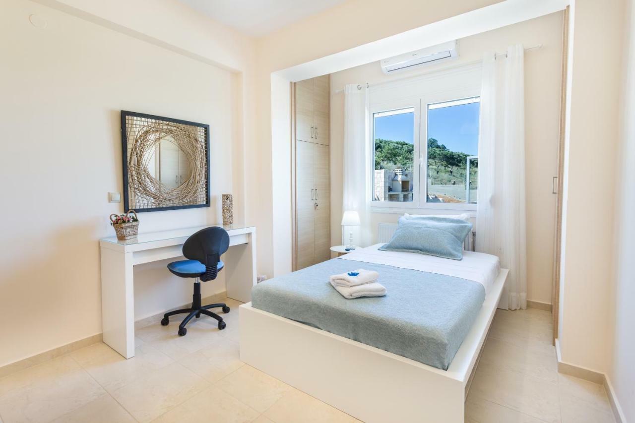 Villa Oasis Galatas  Luaran gambar