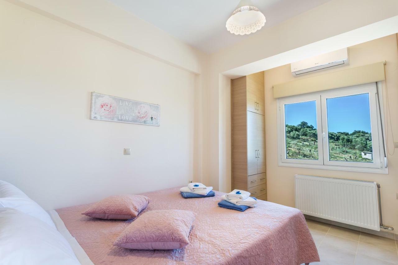 Villa Oasis Galatas  Luaran gambar
