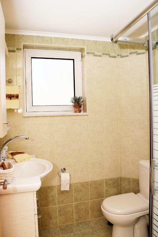 Villa Oasis Galatas  Luaran gambar